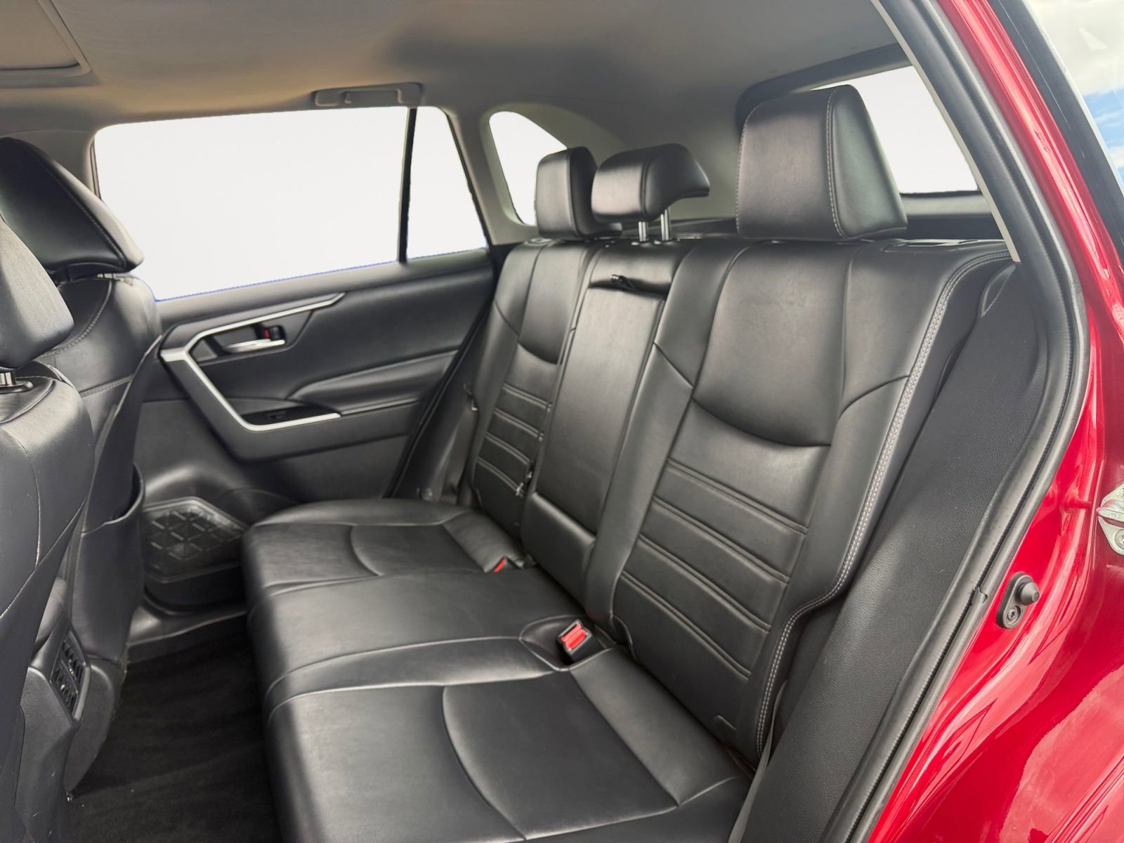 Certified 2021 Toyota RAV4 XLE Premium FWD image 13