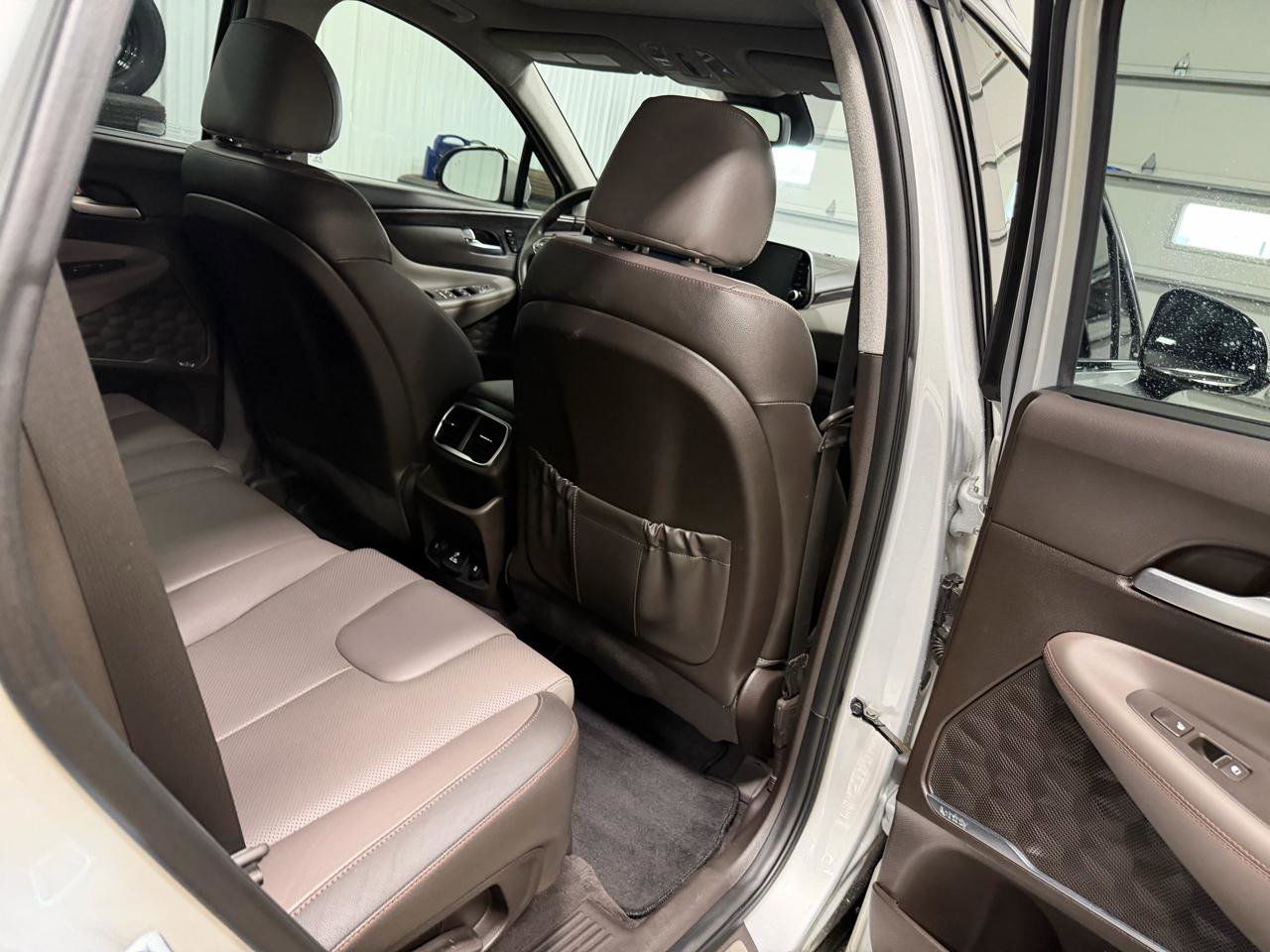 Used 2019 Hyundai Santa Fe Limited AWD/4WD image 38