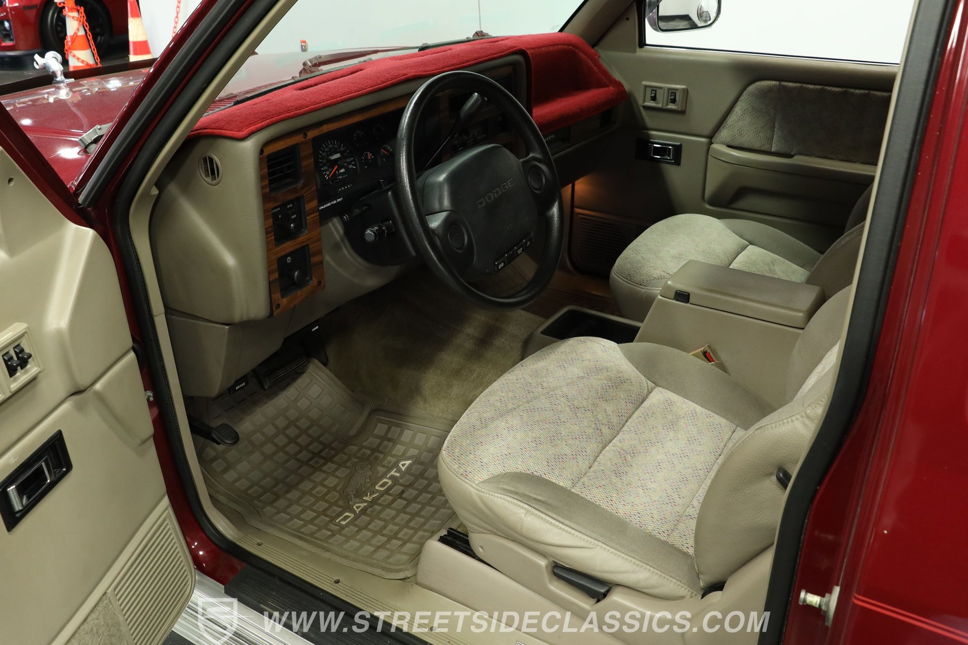 Used 1996 Dodge Dakota 2WD Club Cab image 4