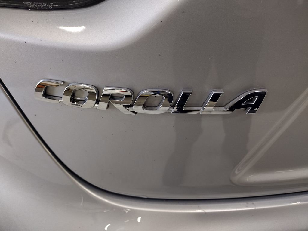 Used 2022 Toyota Corolla XSE FWD image 15