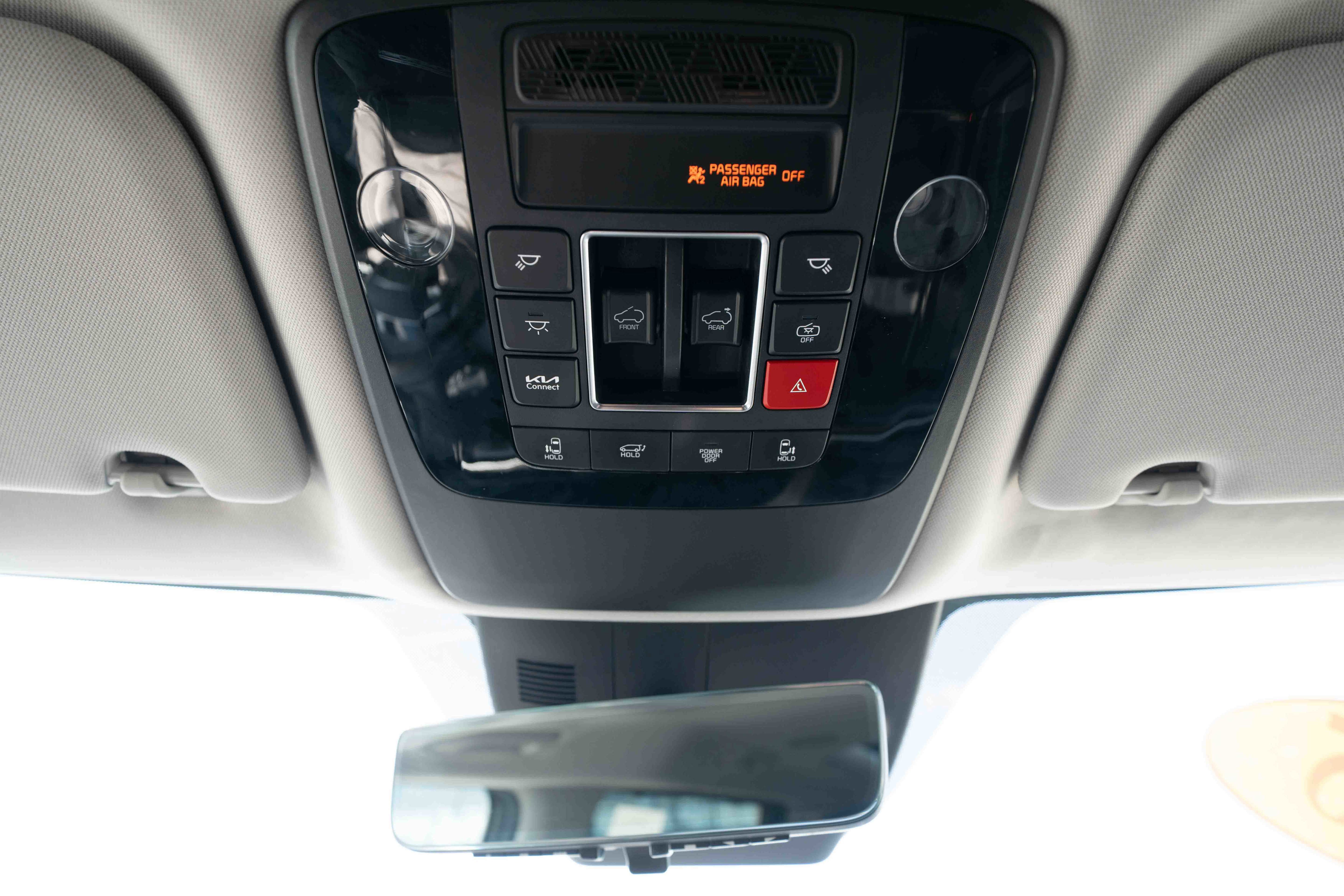 Used 2025 Kia Carnival SX Prestige FWD image 18
