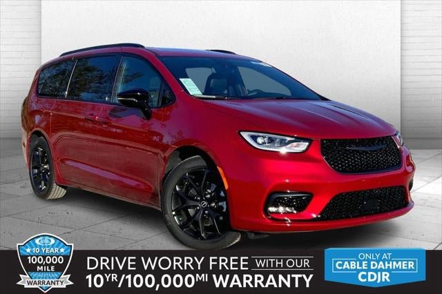 New 2026 Chrysler Pacifica Select w/ S Appearance Package FWD image 30