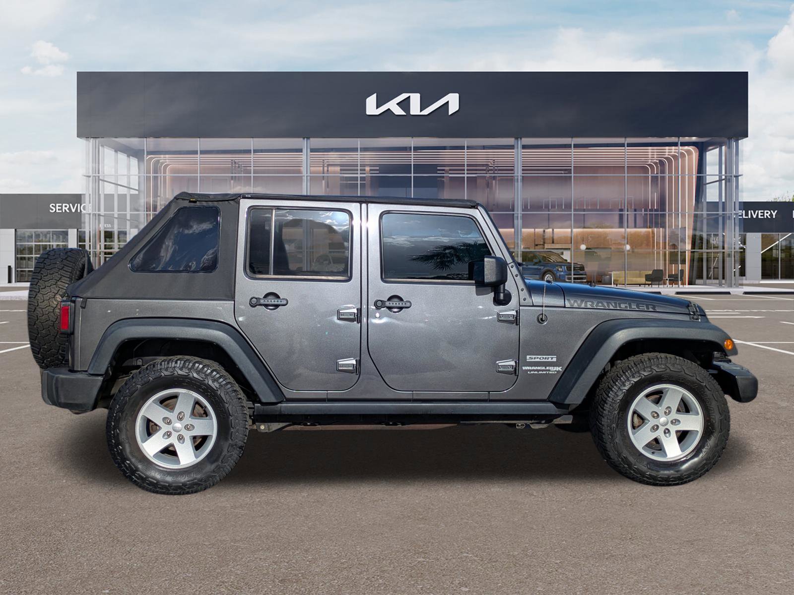 Used 2018 Jeep Wrangler Unlimited Sport S image 2