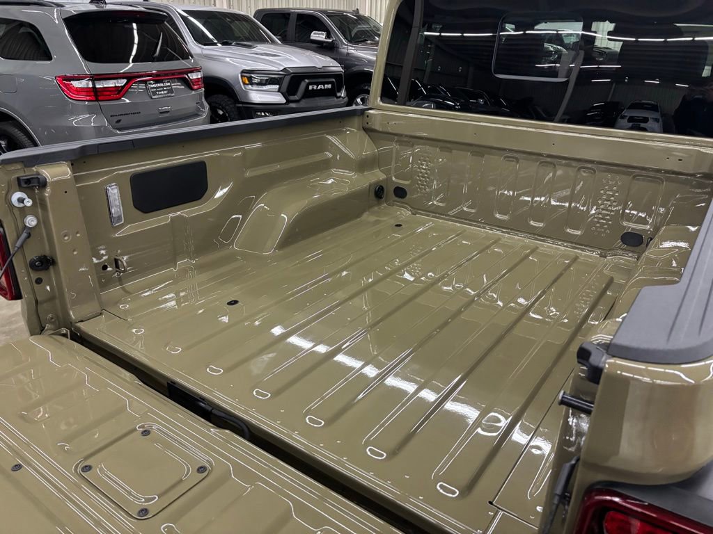 New 2026 Jeep Gladiator Mojave image 9