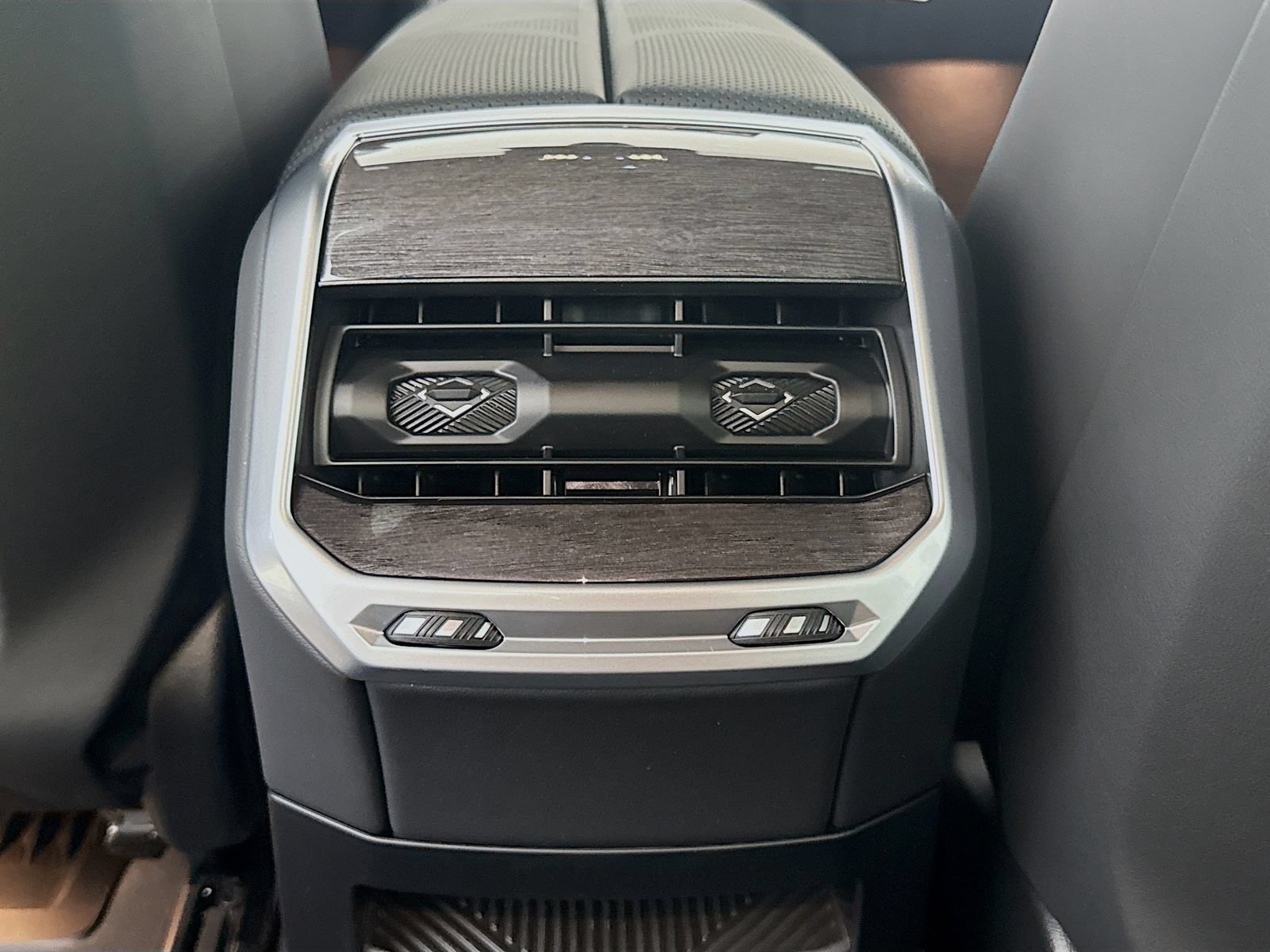 New 2026 BMW i7 xDrive60 w/ Executive Package AWD/4WD image 27