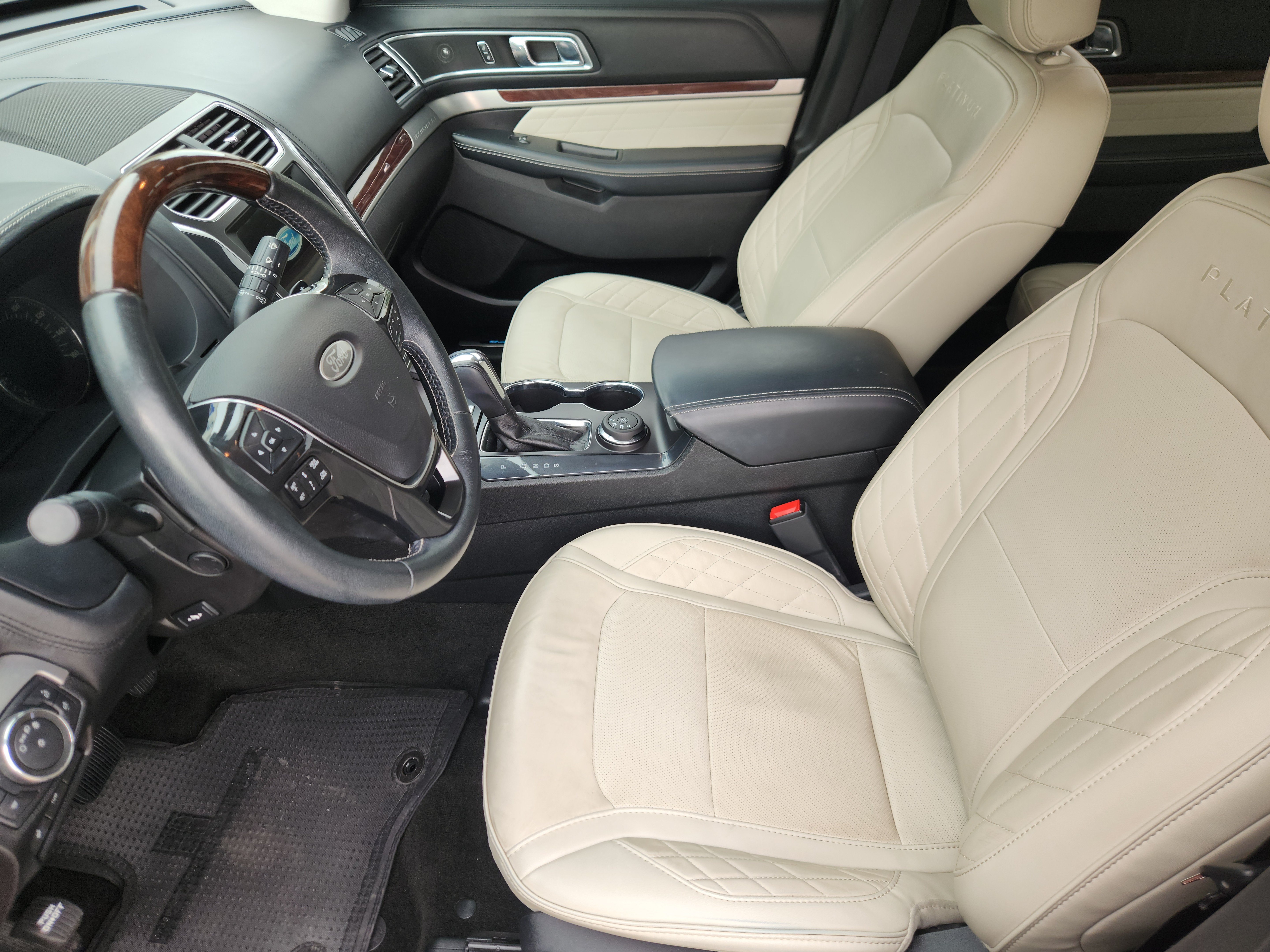 Used 2017 Ford Explorer Platinum AWD/4WD image 9