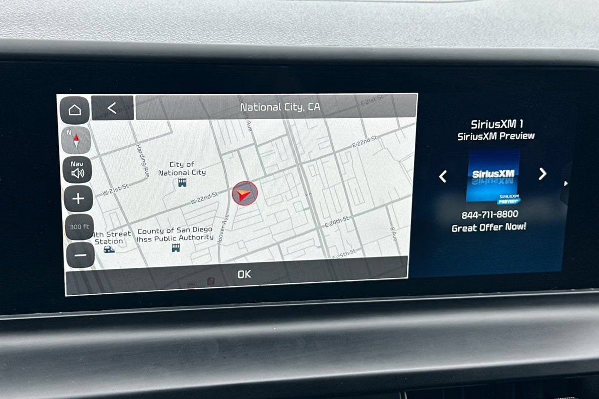 Used 2024 Kia Seltos EX FWD image 21