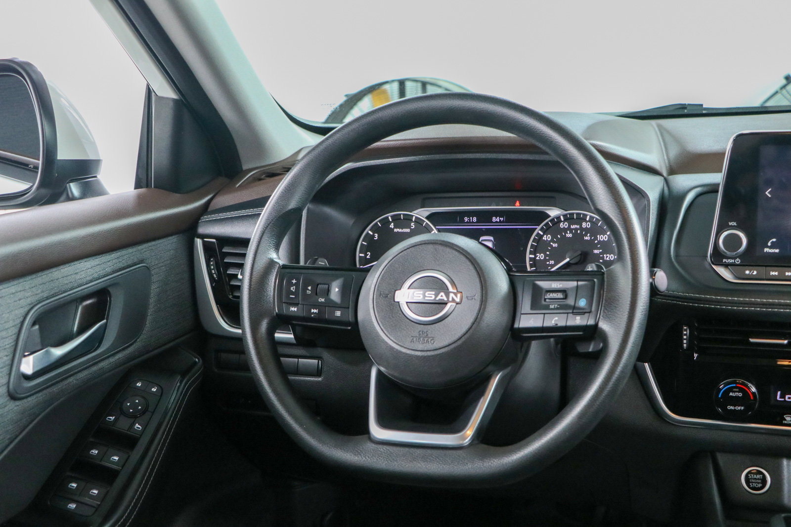 Used 2022 Nissan Rogue SV FWD image 12