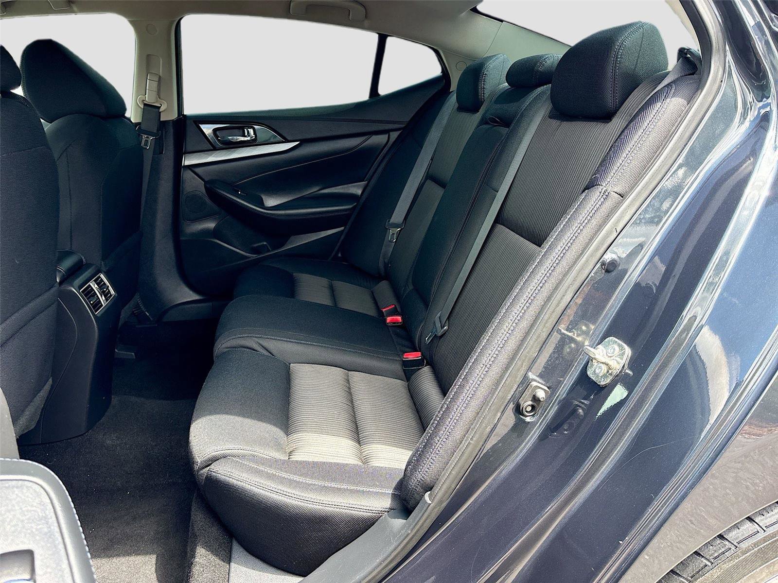 Used 2018 Nissan Maxima SR FWD image 23