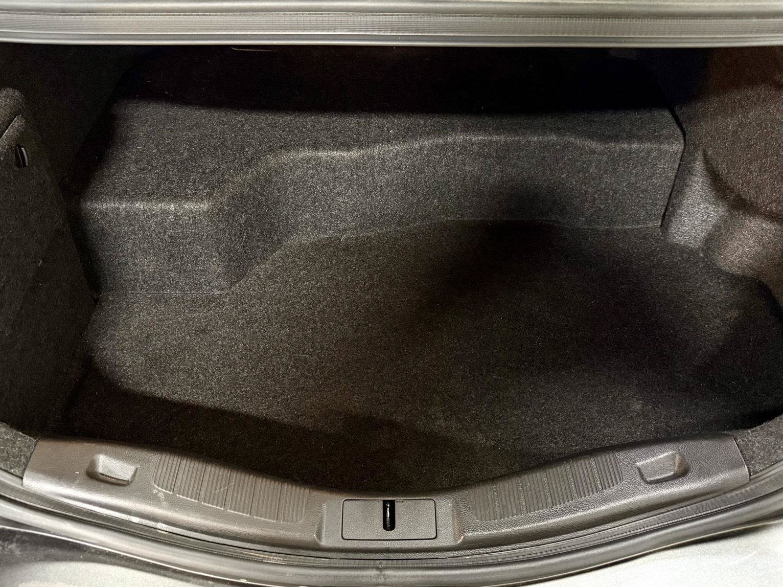 Used 2016 Ford Fusion SE FWD image 36