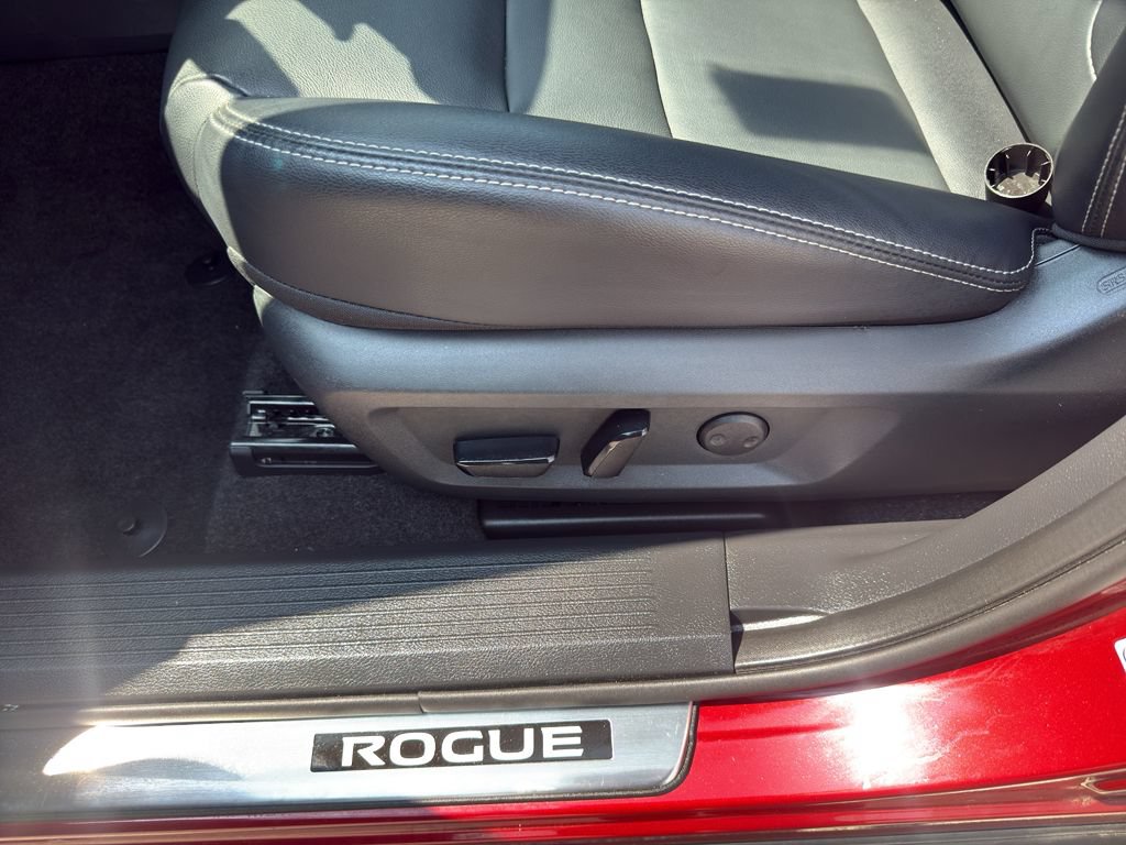 Certified 2023 Nissan Rogue SL w/ SL Premium Package AWD/4WD image 15