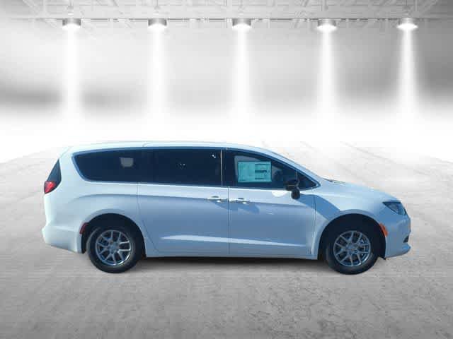 New 2026 Chrysler Voyager LX FWD image 9