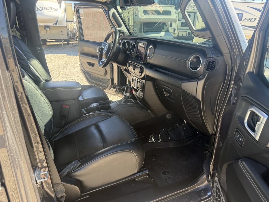 Used 2020 Jeep Gladiator Overland AWD/4WD image 26
