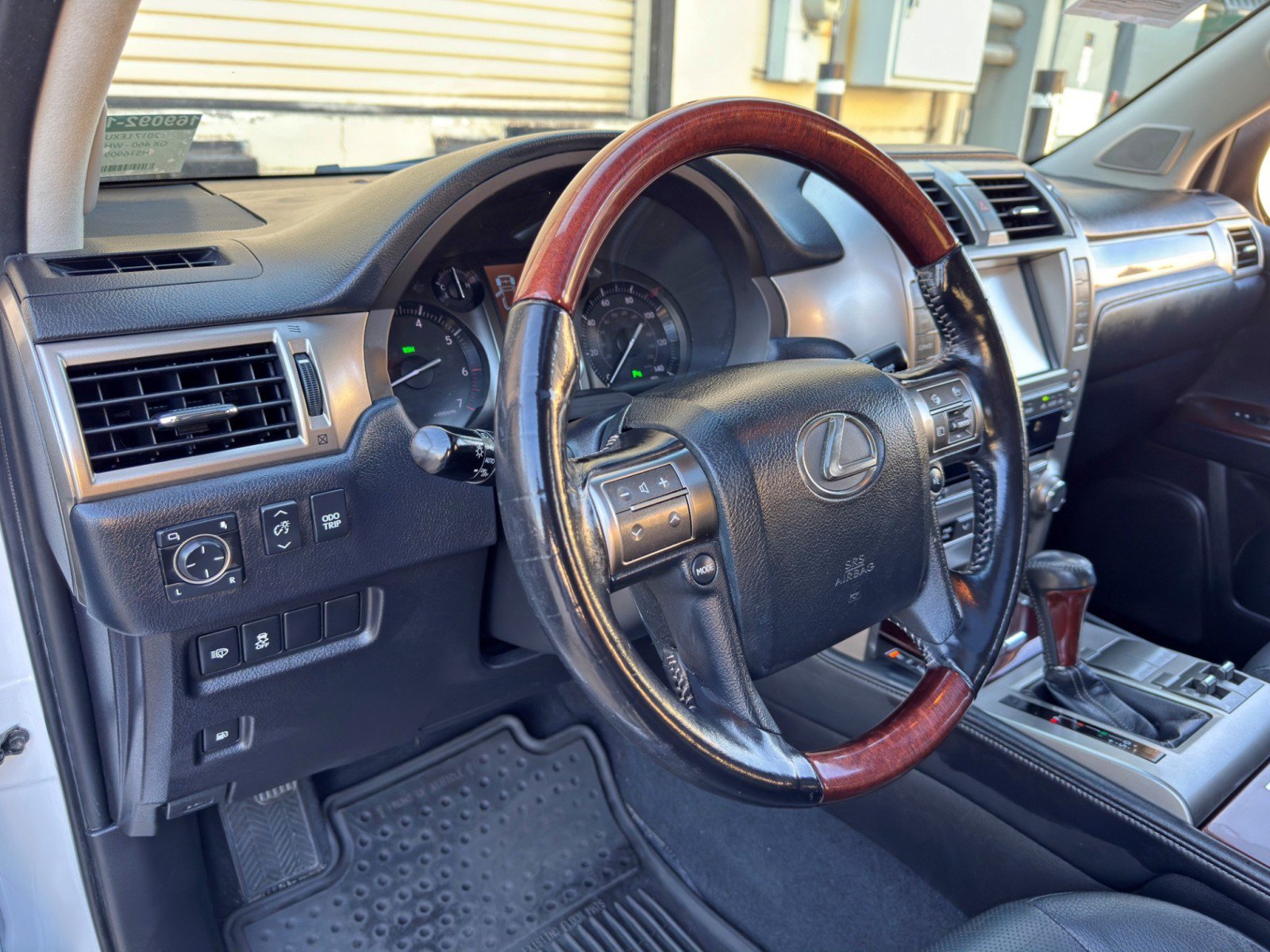 Used 2017 Lexus GX 460 Premium AWD/4WD image 13
