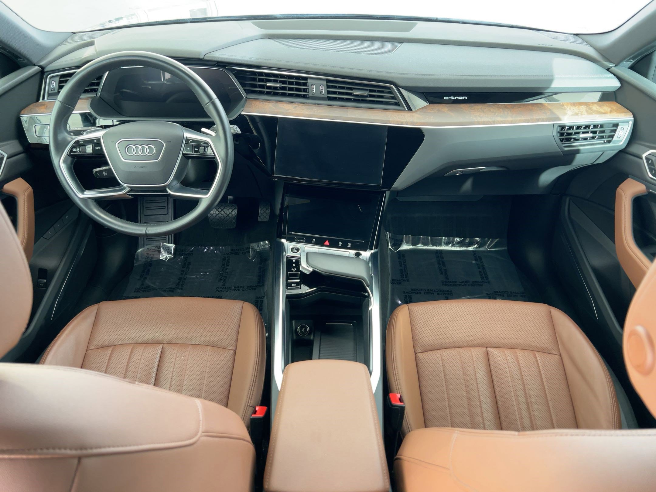 Used 2022 Audi e-tron Premium Plus w/ Premium Plus Package image 23