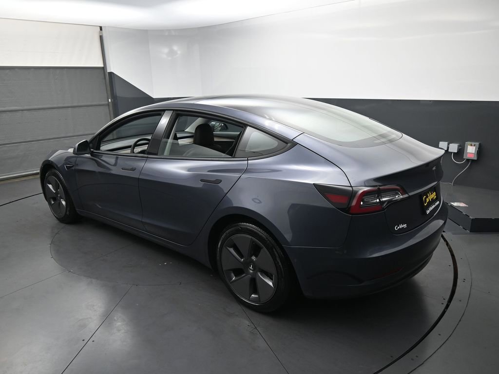 Used 2022 Tesla Model 3 Standard Range RWD image 11