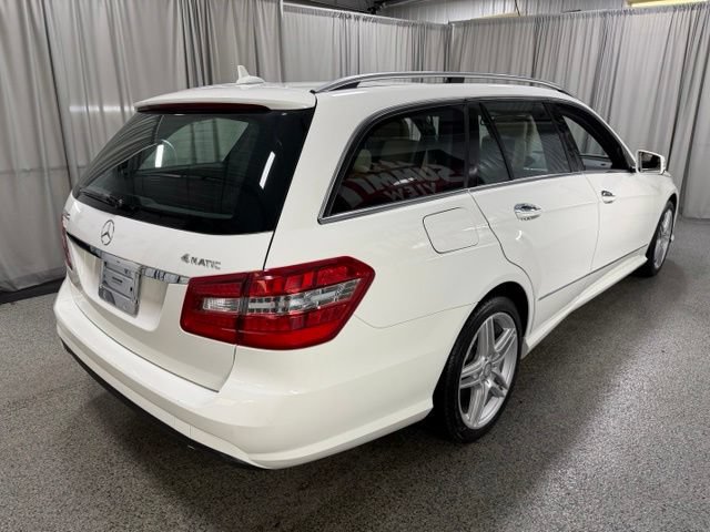 Used 2011 Mercedes-Benz E 350 4MATIC Wagon image 4