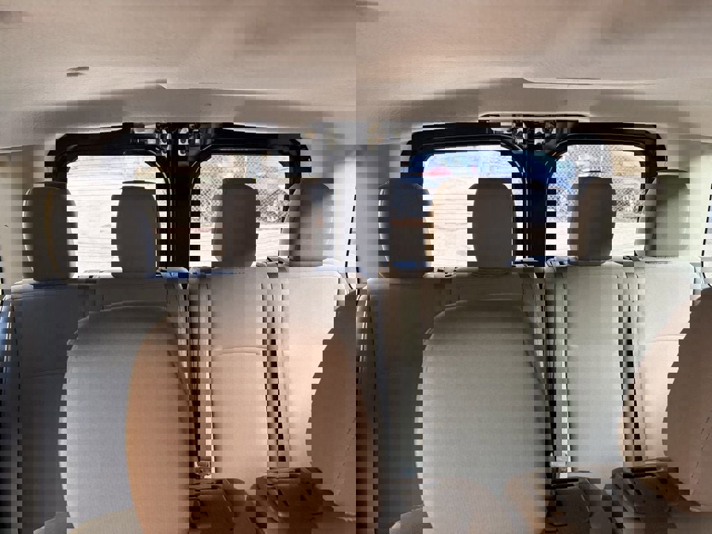 Used 2018 Nissan NV 3500 S image 28