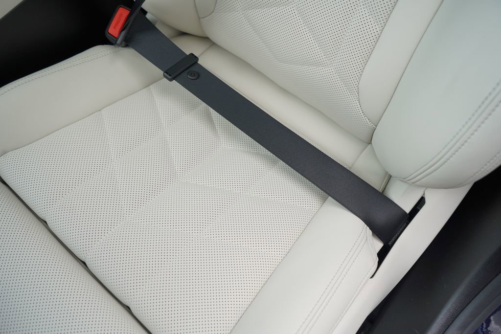 New 2026 BMW i5 eDrive40 w/ Premium Package image 12