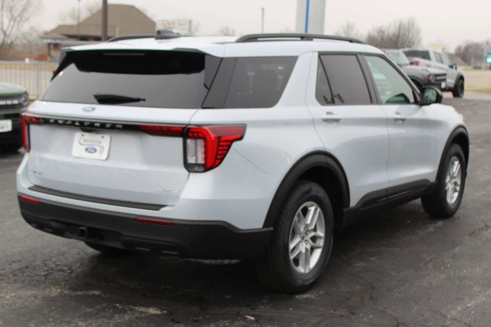 New 2026 Ford Explorer Active image 7