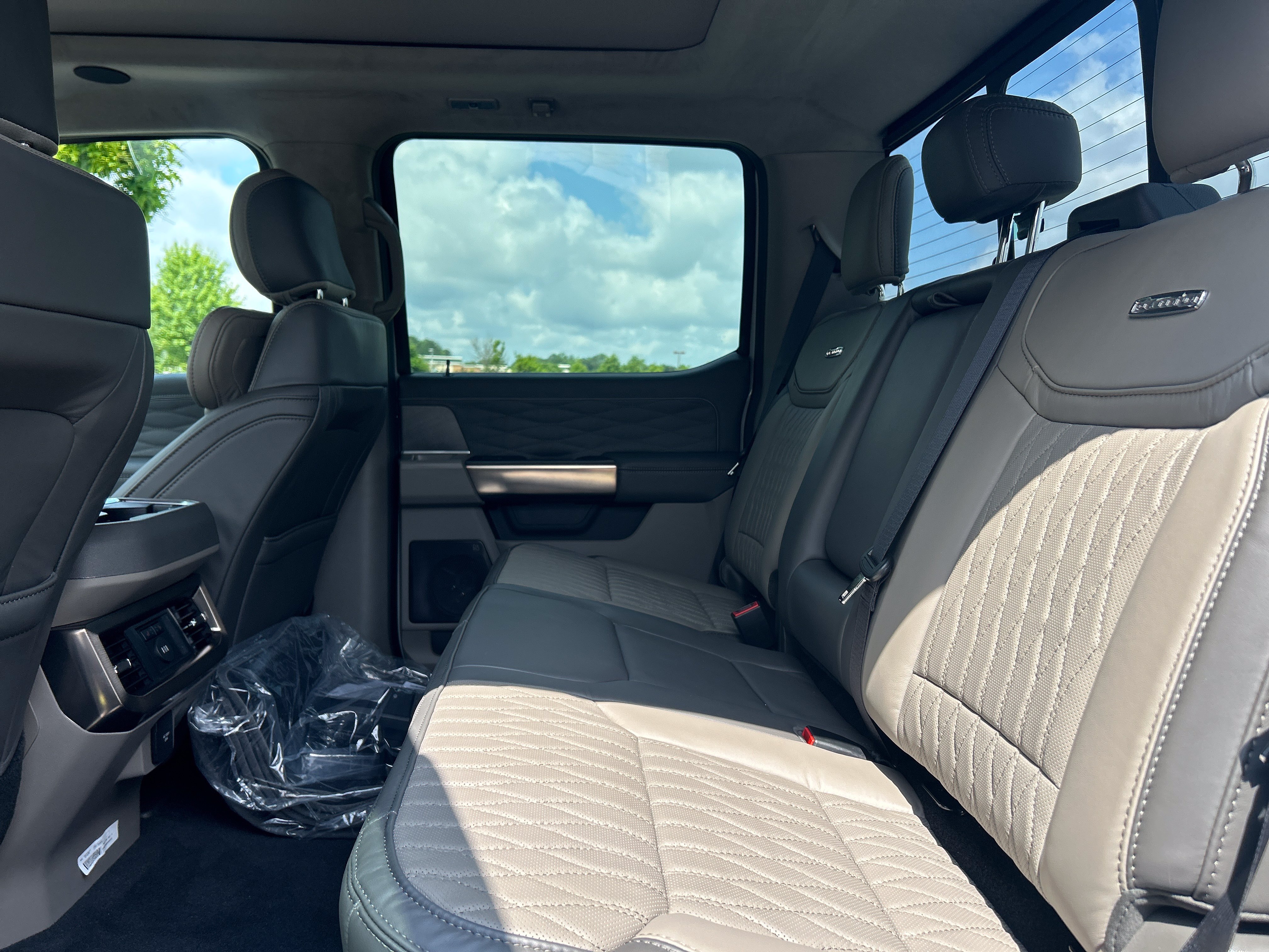 Used 2026 Ford F450 Platinum w/ Platinum Plus Package AWD/4WD image 26