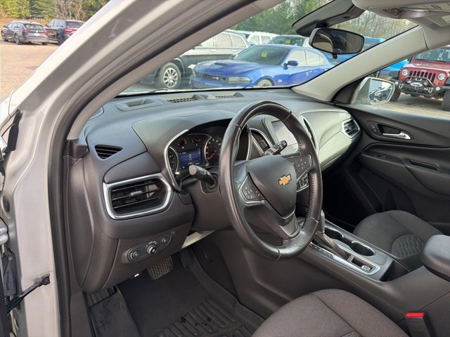 Used 2020 Chevrolet Equinox LT w/ Driver Convenience Package image 12