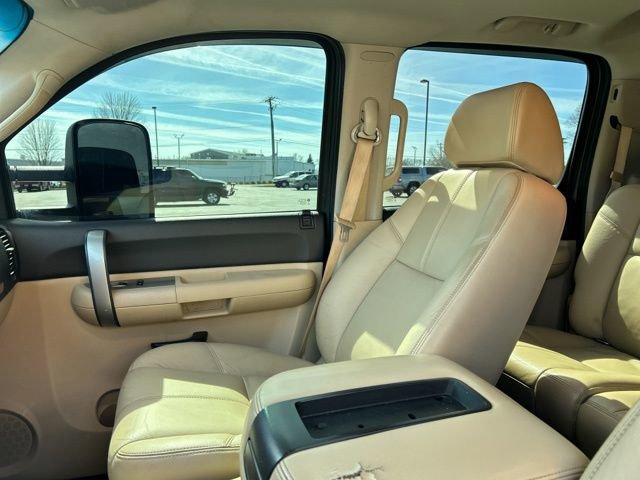 Used 2008 Chevrolet Silverado 2500 LT w/ 2LT Convenience Package image 28