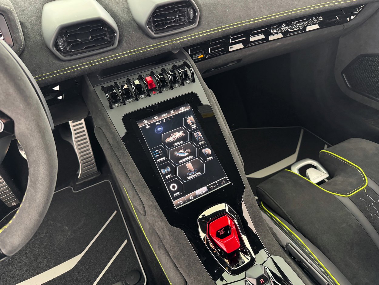 Used 2023 Lamborghini Huracan Sterrato image 21