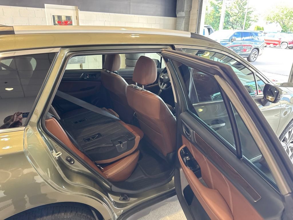 Used 2017 Subaru Outback 3.6R Touring AWD/4WD image 15