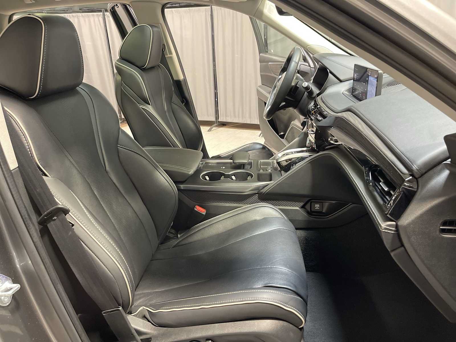 Certified 2024 Acura MDX w/ Advance Package AWD/4WD image 14