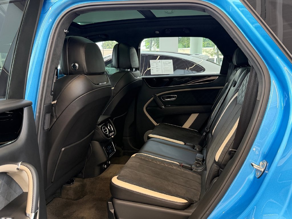 Used 2020 Bentley Bentayga Speed AWD/4WD image 11