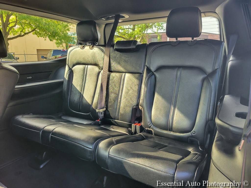Certified 2024 Jeep Wagoneer Series II w/ Flexible Seating Group RWD image 18