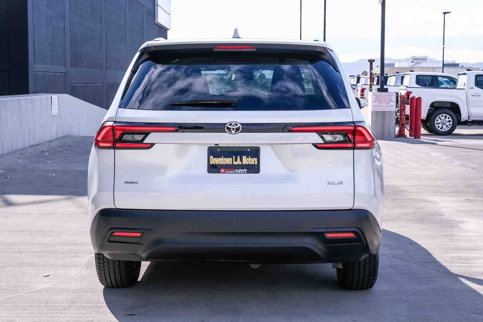 Certified 2025 Toyota Grand Highlander AWD image 5