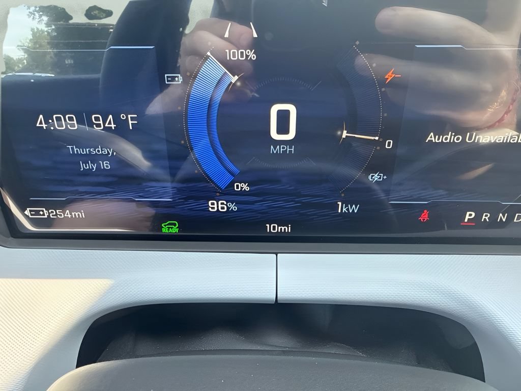 Used 2027 Chevrolet Bolt LT w/ Comfort Package FWD image 24