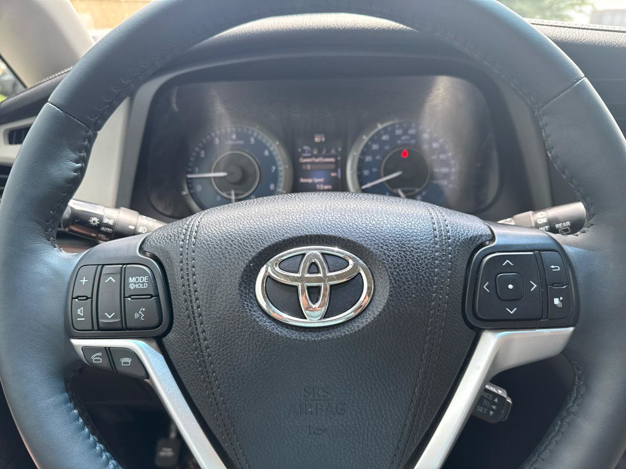 Used 2016 Toyota Sienna Limited Premium FWD image 23