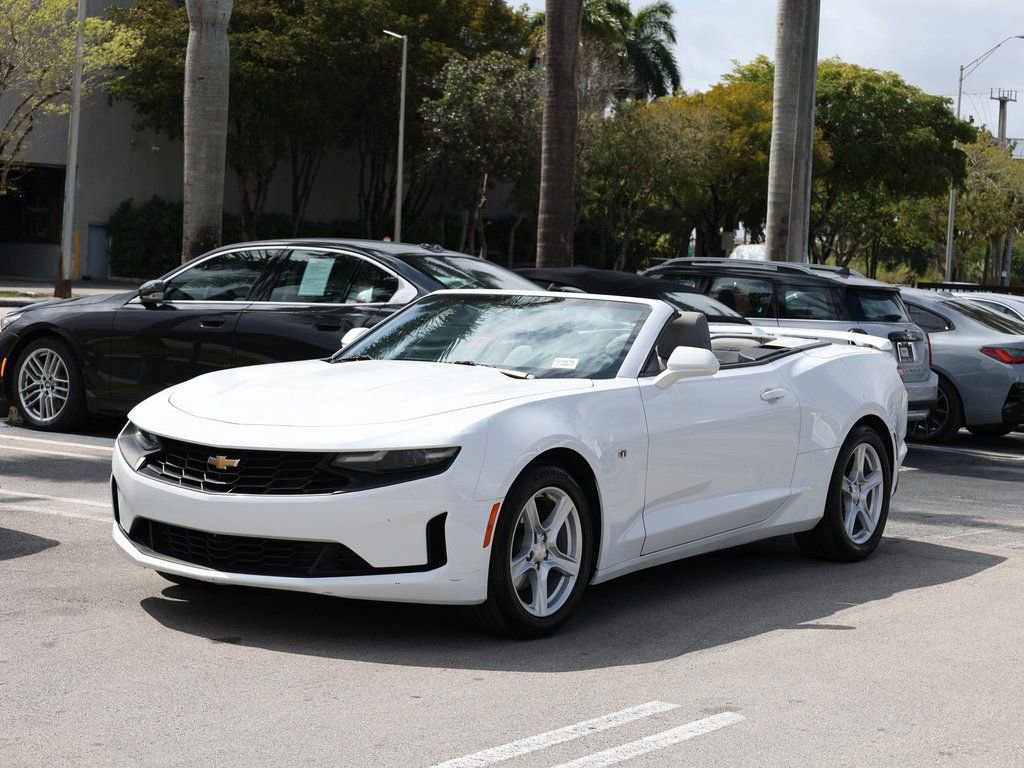 Used 2023 Chevrolet Camaro LT image 2
