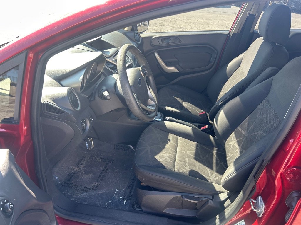 Used 2013 Ford Fiesta SE FWD image 9
