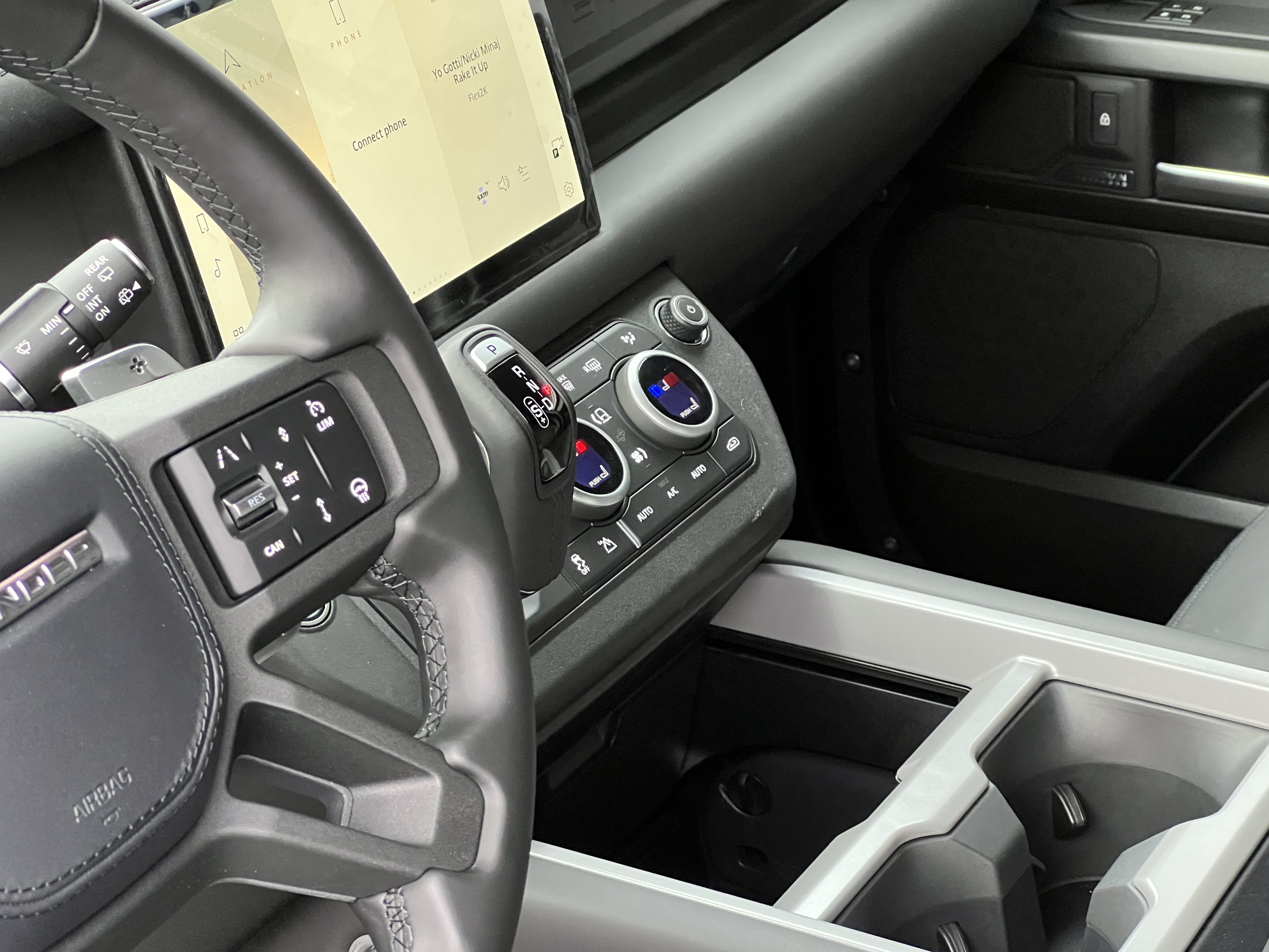 New 2025 Land Rover Defender 130 V8 AWD/4WD image 24