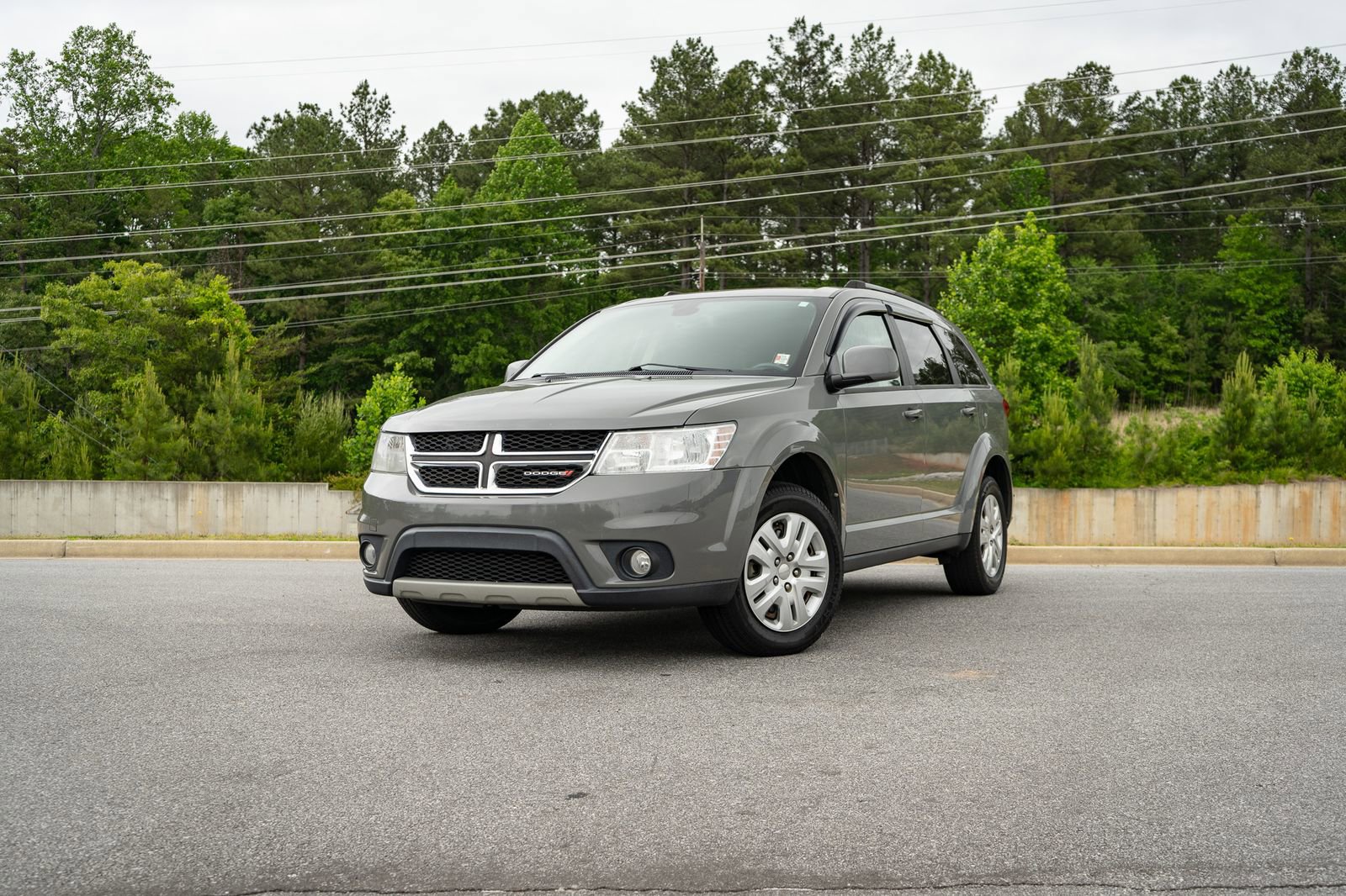 Used 2019 Dodge Journey SE w/ Safe & Sound Group FWD image 1