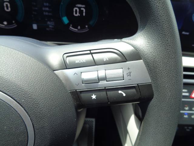 Used 2025 Hyundai Tucson SE FWD image 34