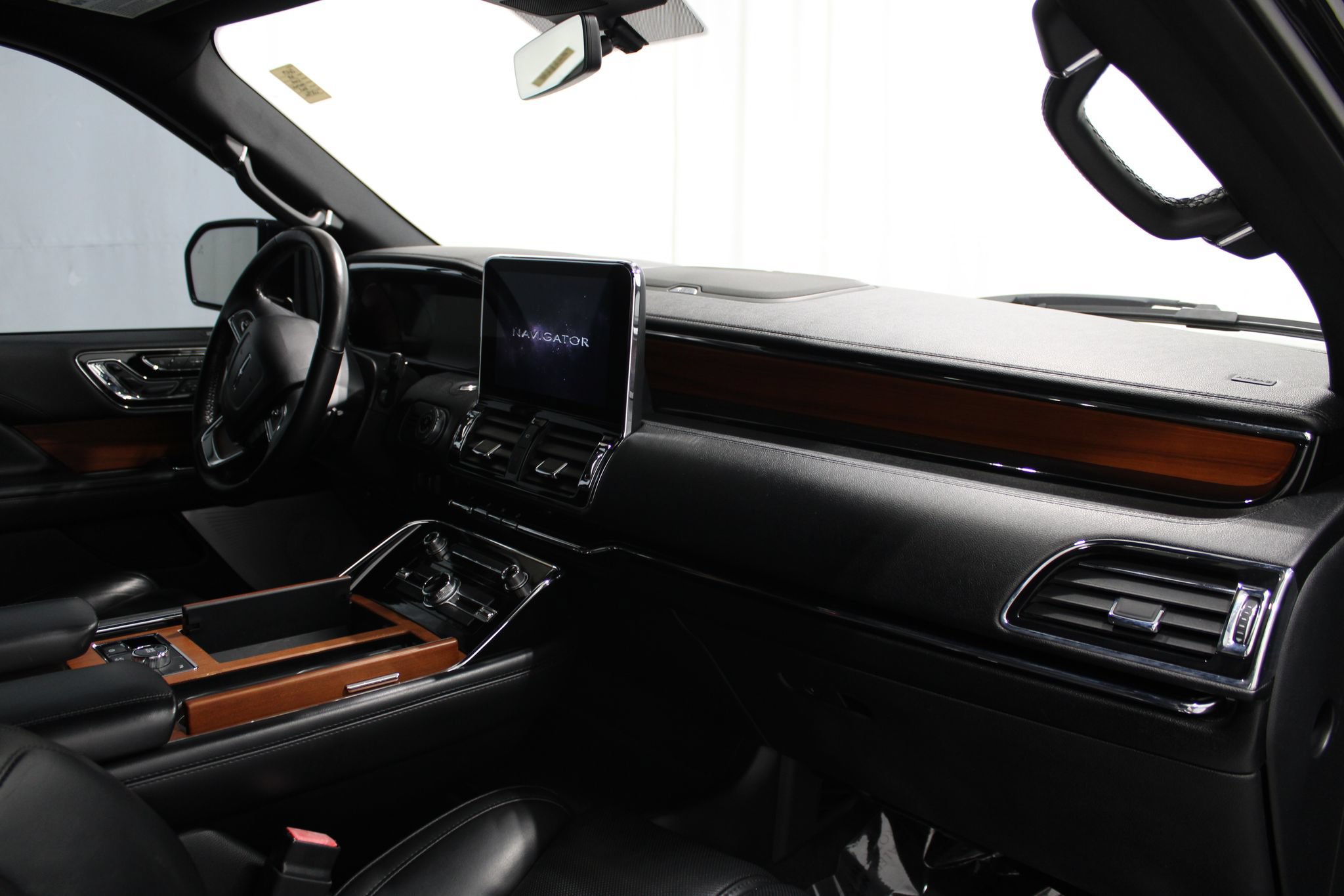 Used 2019 Lincoln Navigator Reserve AWD/4WD image 28