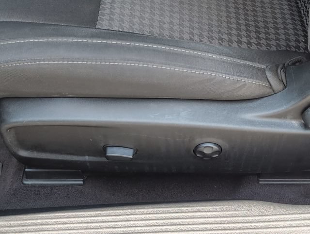 Used 2019 Dodge Challenger GT RWD image 14