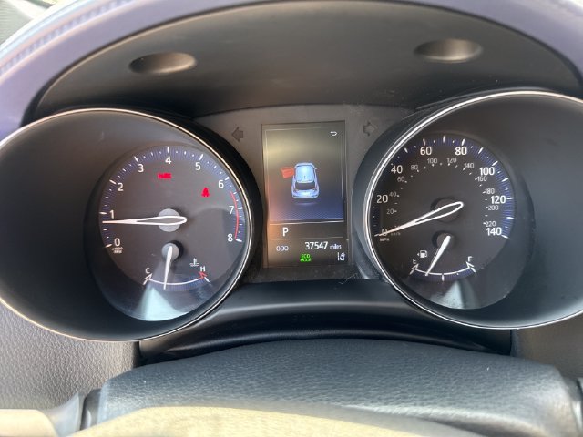 Used 2021 Toyota C-HR XLE FWD image 13