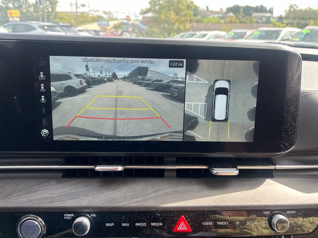 Certified 2024 Kia Carnival SX FWD image 8