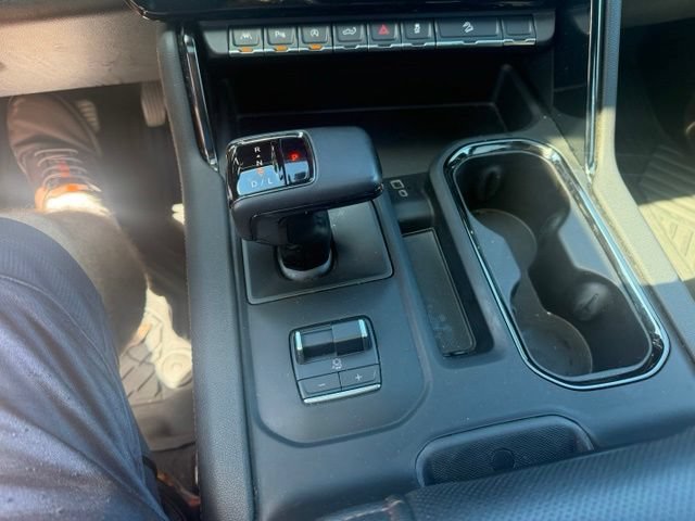 Used 2024 GMC Sierra 1500 AT4 w/ Technology Package AWD/4WD image 14