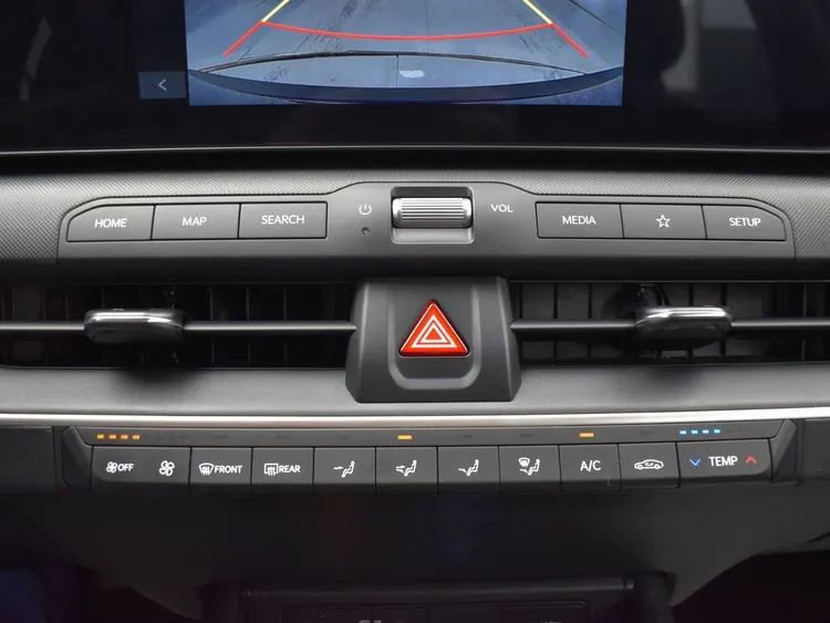 Used 2025 Kia K4 image 31