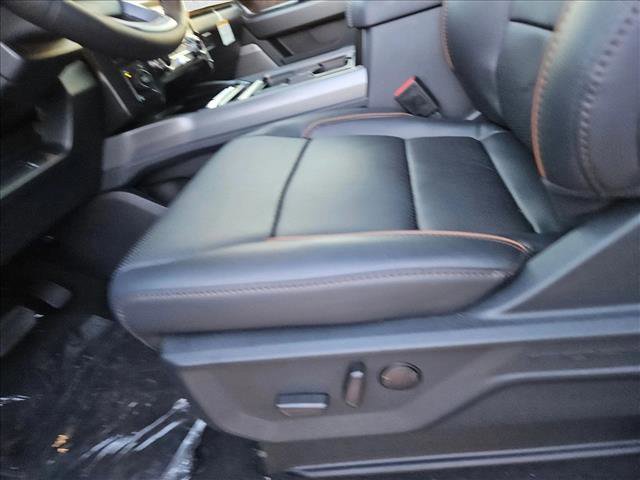 New 2026 Ford F250 Lariat w/ FX4 Off-Road Package image 4