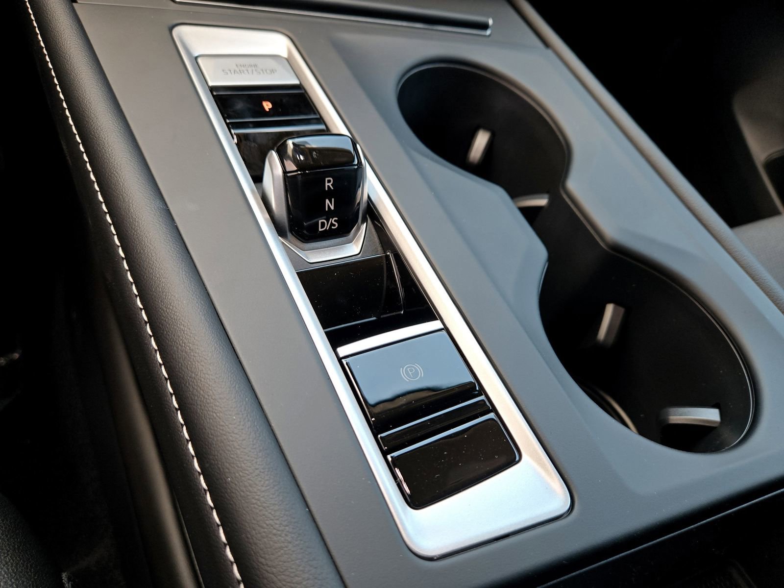 New 2026 Volkswagen Atlas SE image 14