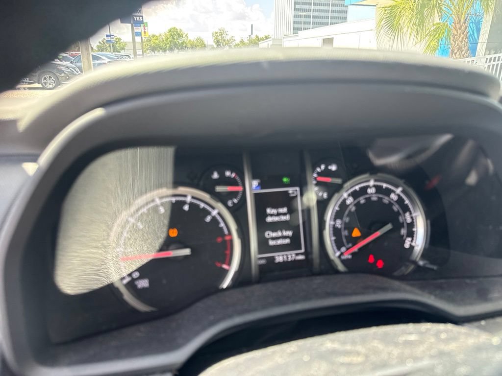 Used 2023 Toyota 4Runner Limited AWD/4WD image 10