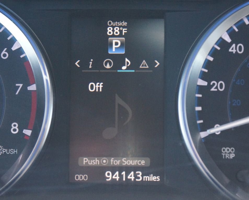Used 2015 Toyota Highlander XLE FWD image 4